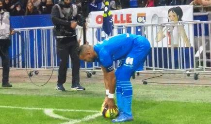 意甲惊现最励志奖金条款！霍伊伦3场造6球，多进1球或助攻一次就多赚15万（意甲曝最励志奖金条款：霍伊伦3战造6球，每进一球或送助攻一次追加15万）