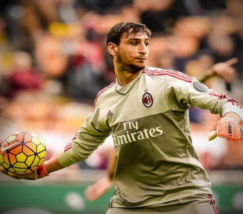 安东尼：我曾踢过一届世界杯，无惧竞争梦想再次参赛（安东尼：曾战世界杯，不惧竞争，仍盼再度参赛）