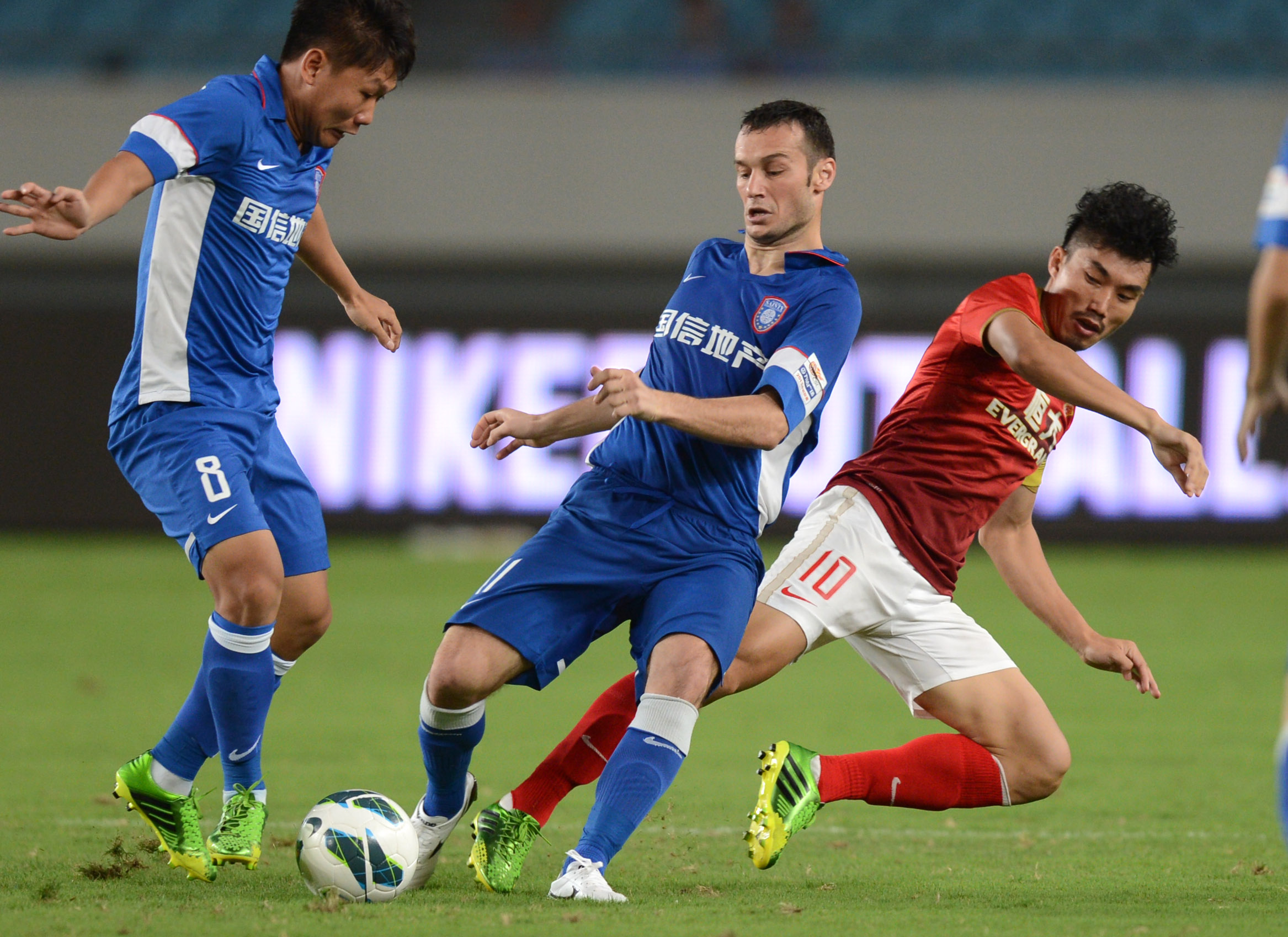 洛蒂托：我不缺钱，拉齐奥值8.5亿欧元但我不卖（洛蒂托称拉齐奥估值8.5亿欧元：不缺钱也无意出售）