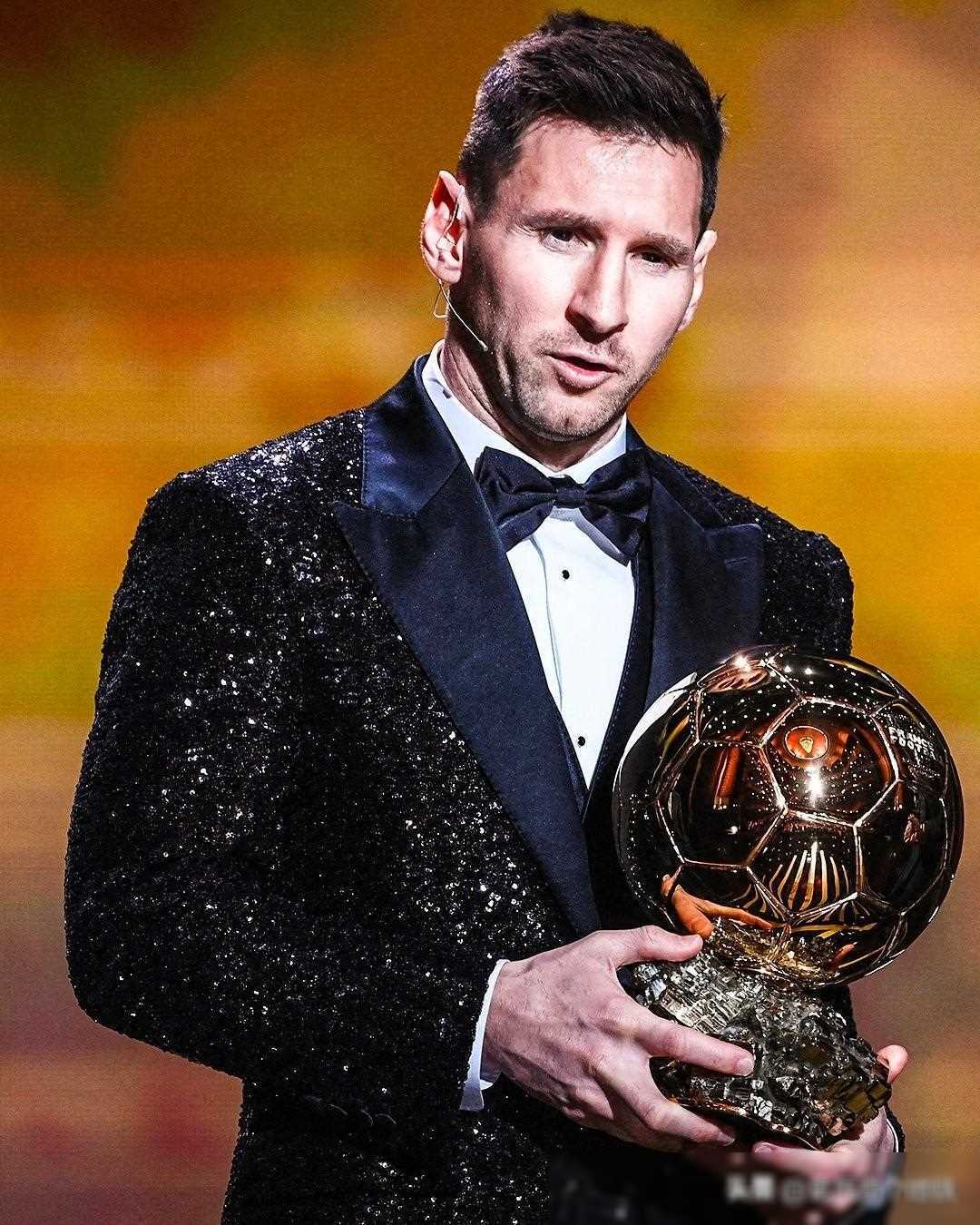 17岁厄瓜多尔中场神童横空出世，仅需20万欧转会费，4大欧洲豪门抢疯（17岁厄瓜多尔中场新星爆红，20万欧即可签下，四大豪门竞相出手）