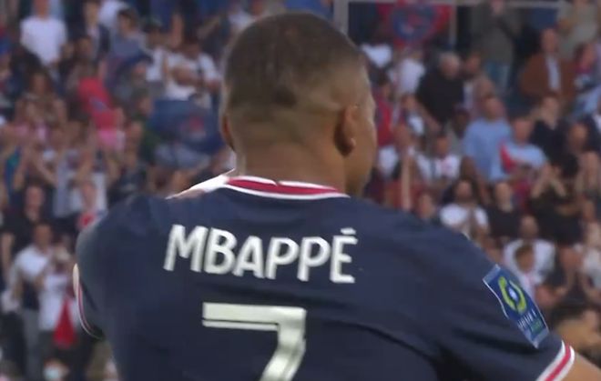 18岁210天，杨铭锐超越朱鹏宇成为英博最年轻的中超进球球员（18岁210天，杨铭锐打破朱鹏宇纪录，成英博队史最年轻中超进球者）