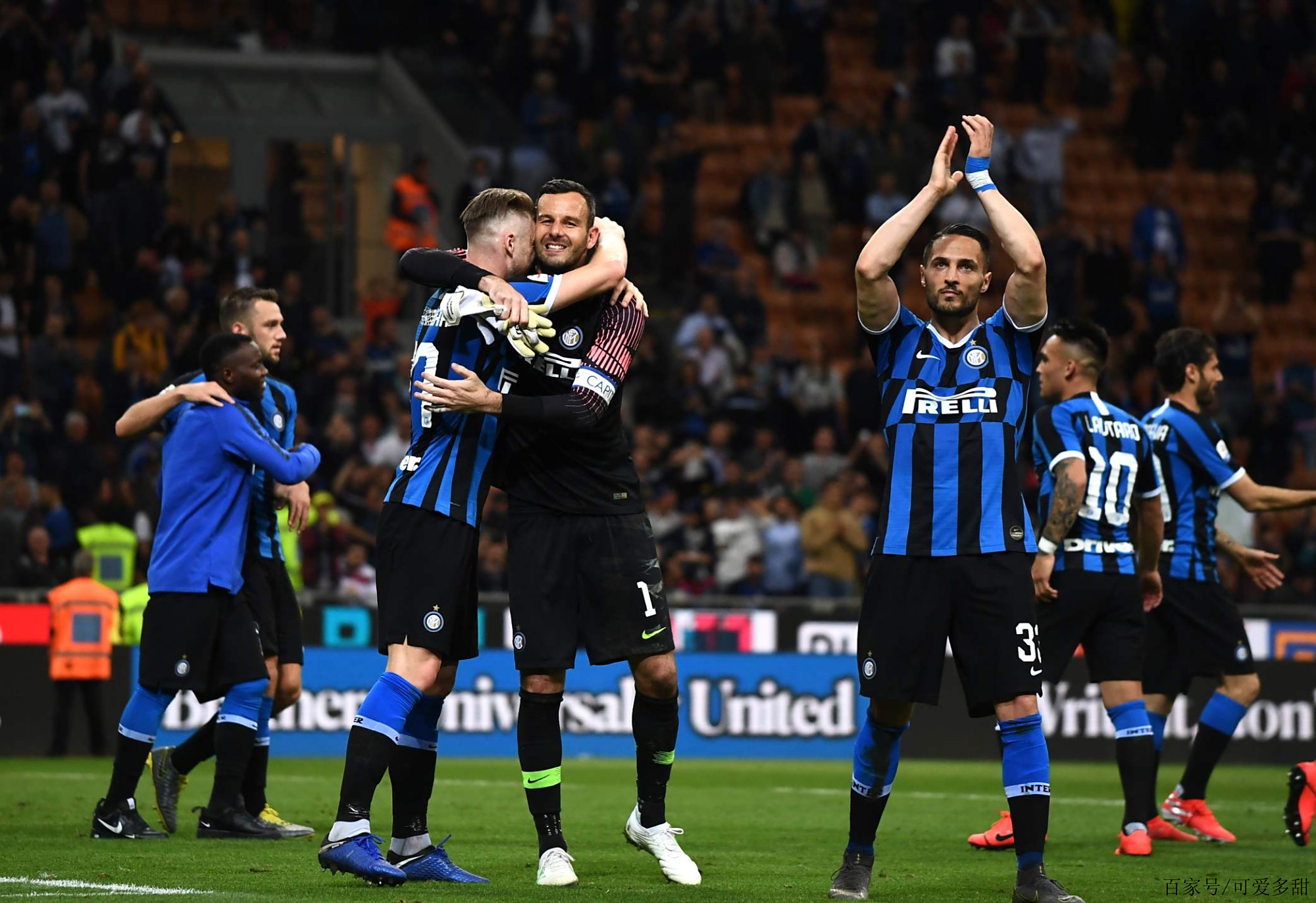 中国龙之队11周年球迷大会圆满举行 共赴山城之约（中国龙之队11周年球迷盛会圆满落幕 相约山城共庆）