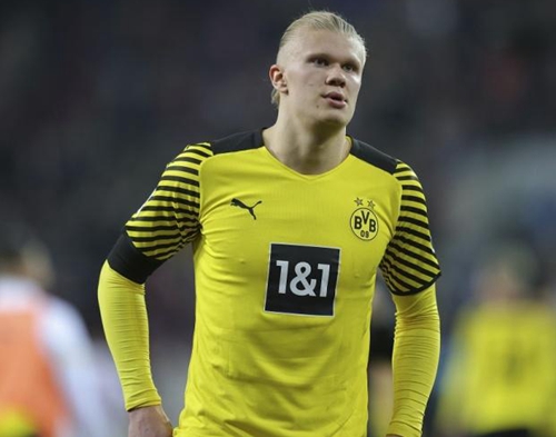 西班牙人上轮客场1-0击败塞尔塔，斩获赛季7连胜，暂列西甲第6，距离降级区仅12分。（西班牙人客场1-0击退塞尔塔，豪取赛季七连胜，暂居西甲第六，领先降级区12分）