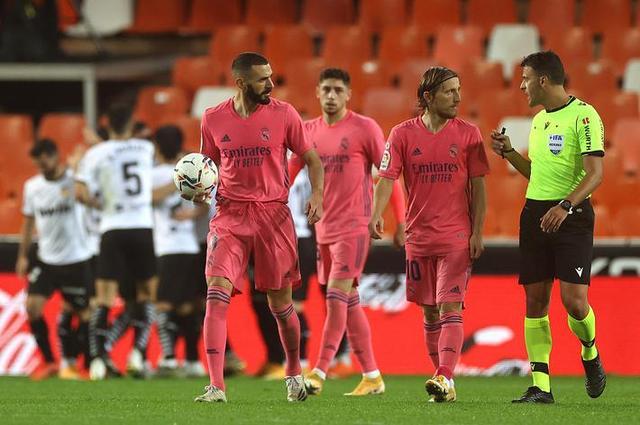 干净又卫生！贝克汉姆晒印度行学习制作美食视频（清爽又放心！贝克汉姆印度之旅晒学做美食视频）